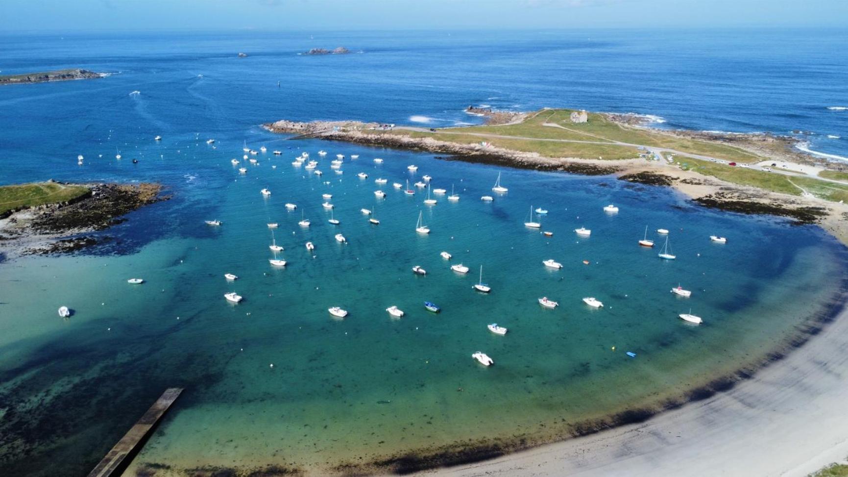 Ar Milin - Magnifique Moulin Les Pieds Dans L Eau Villa Landunvez Exterior photo