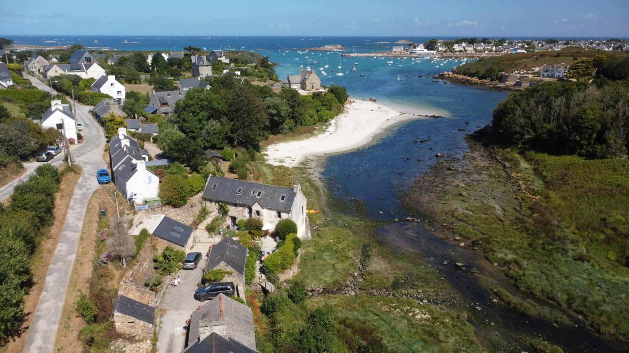 Ar Milin - Magnifique Moulin Les Pieds Dans L Eau Villa Landunvez Exterior photo